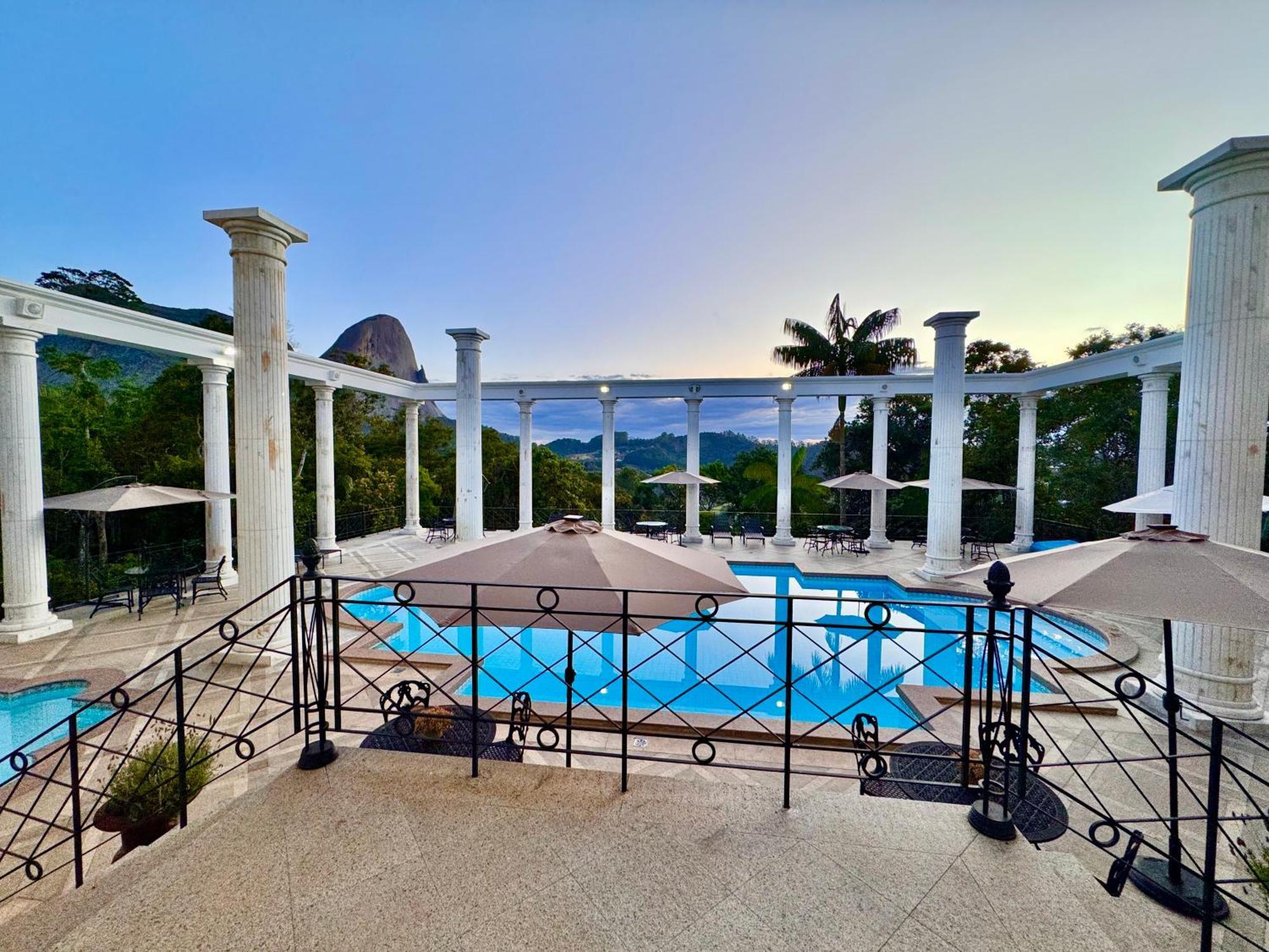Aroso Paco Hotel Pedra Azul  Exterior photo The swimming pool at the resort